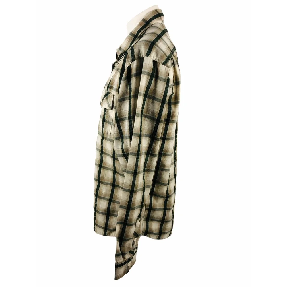 Mountain Hardwear Mens Medium Shirt Gilmore Wicking Seersucker Plaids EUC
